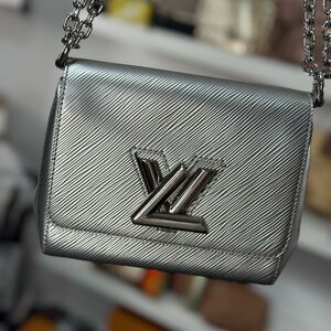 Louis Vuitton Silver Epi Twist Silver Chain Flap Bag